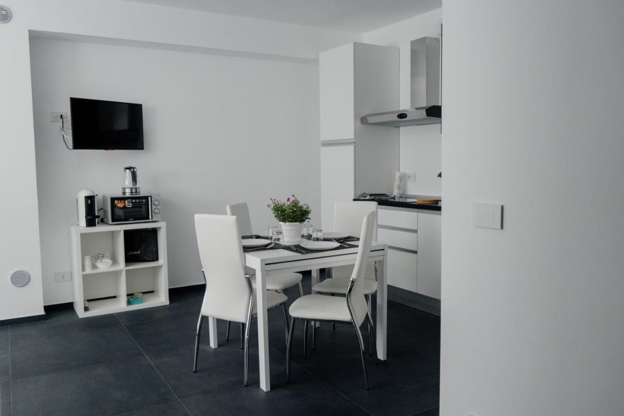 Domus Residence - Orazio - Bari Exteriör bild